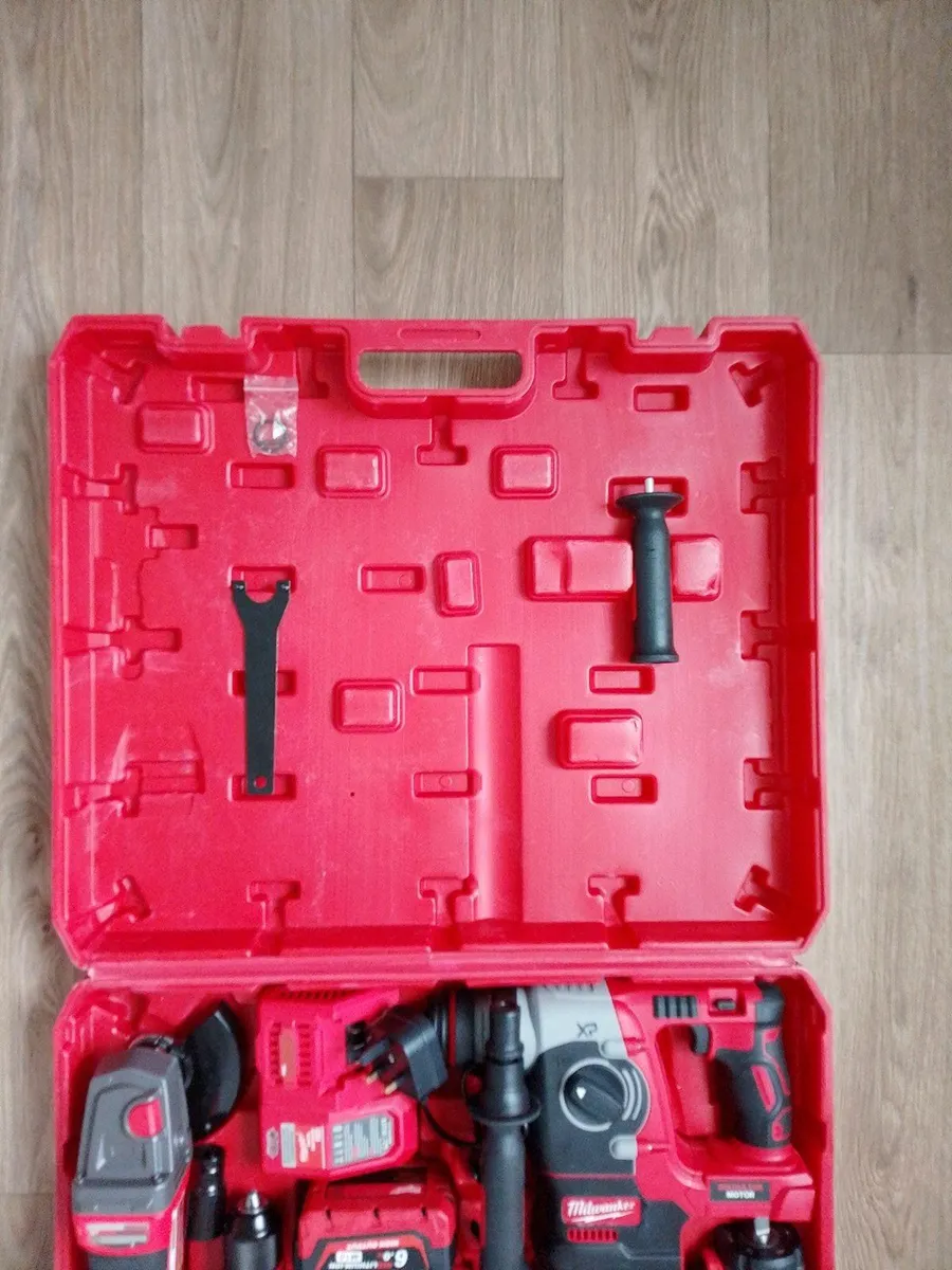 Tool clearance Brand new  Milwaukee set - Image 3