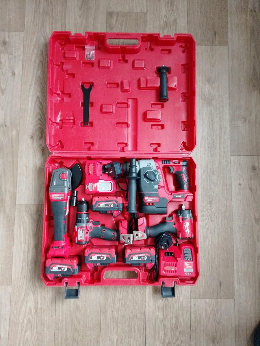 Tool clearance Brand new  Milwaukee set - Image 1
