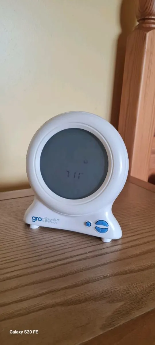 Gro-clock, Moses Basket and baby bath - Image 3
