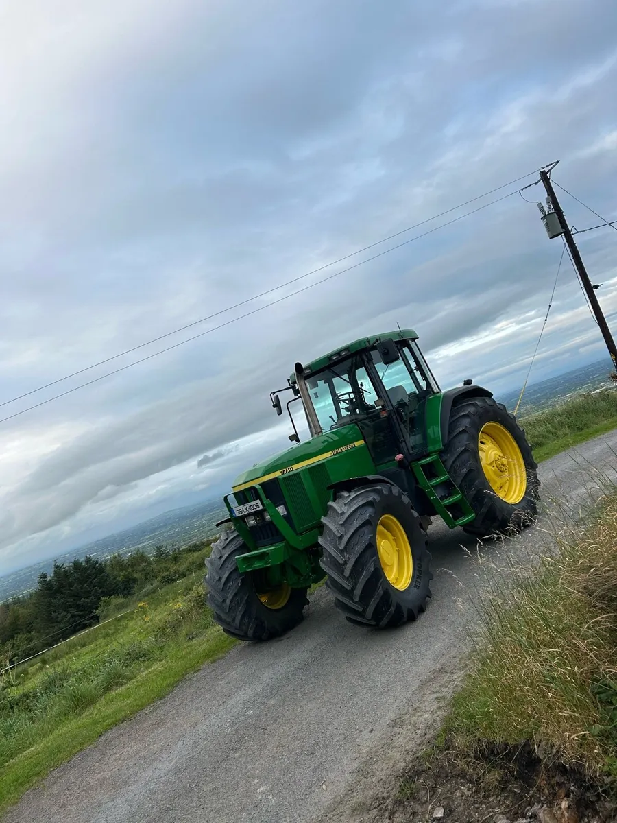 John Deere 7710 - Image 1