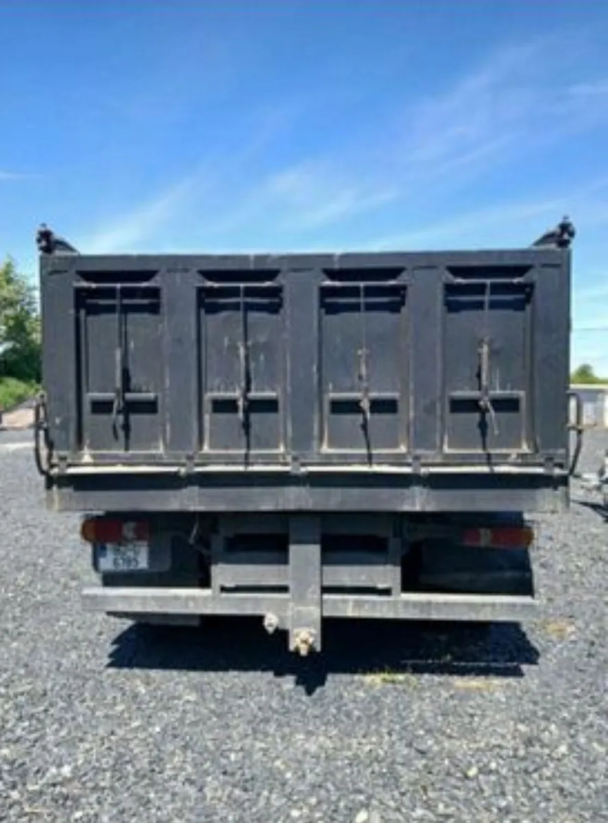 Iveco euro cargo 12 ton , tar spec tipper - Image 3