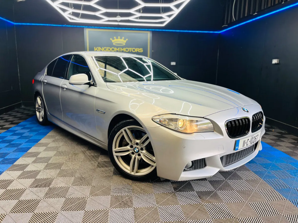 BMW 520 M-SPORT,Automatic - Image 1