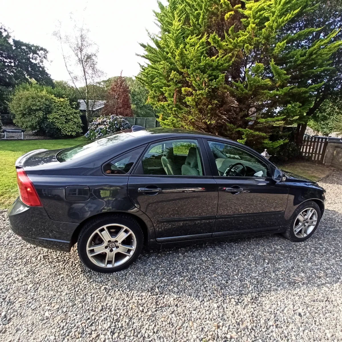Volvo S40 2010 - Image 2