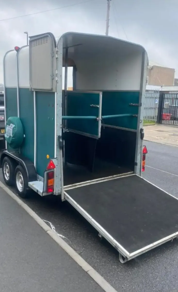 510 Horse box  for sale - Image 2