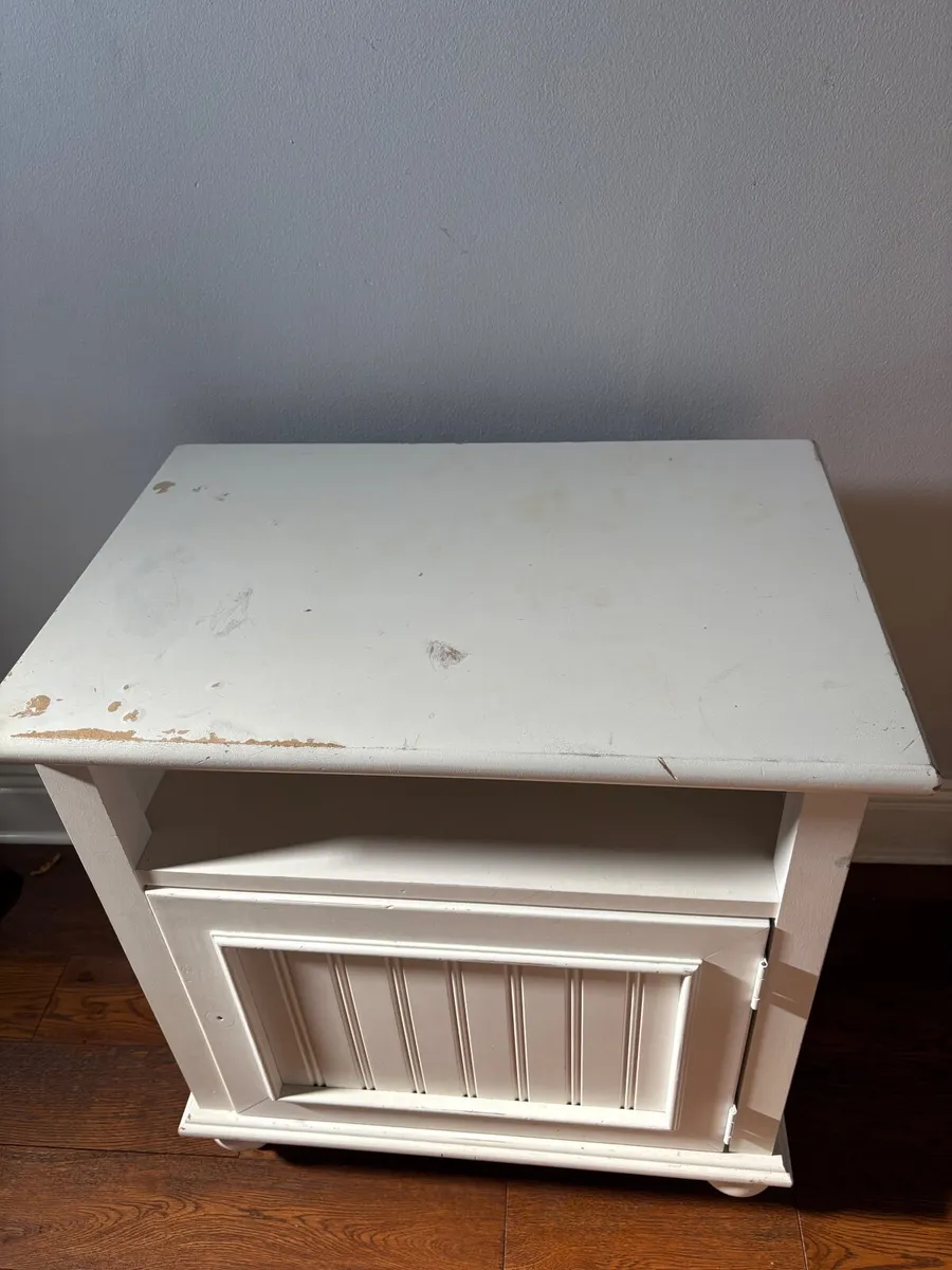US made bedroom side table - Image 2