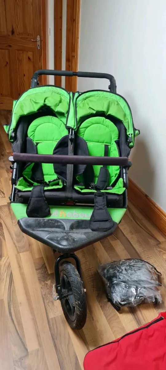 Out n about double nipper buggy - Image 1