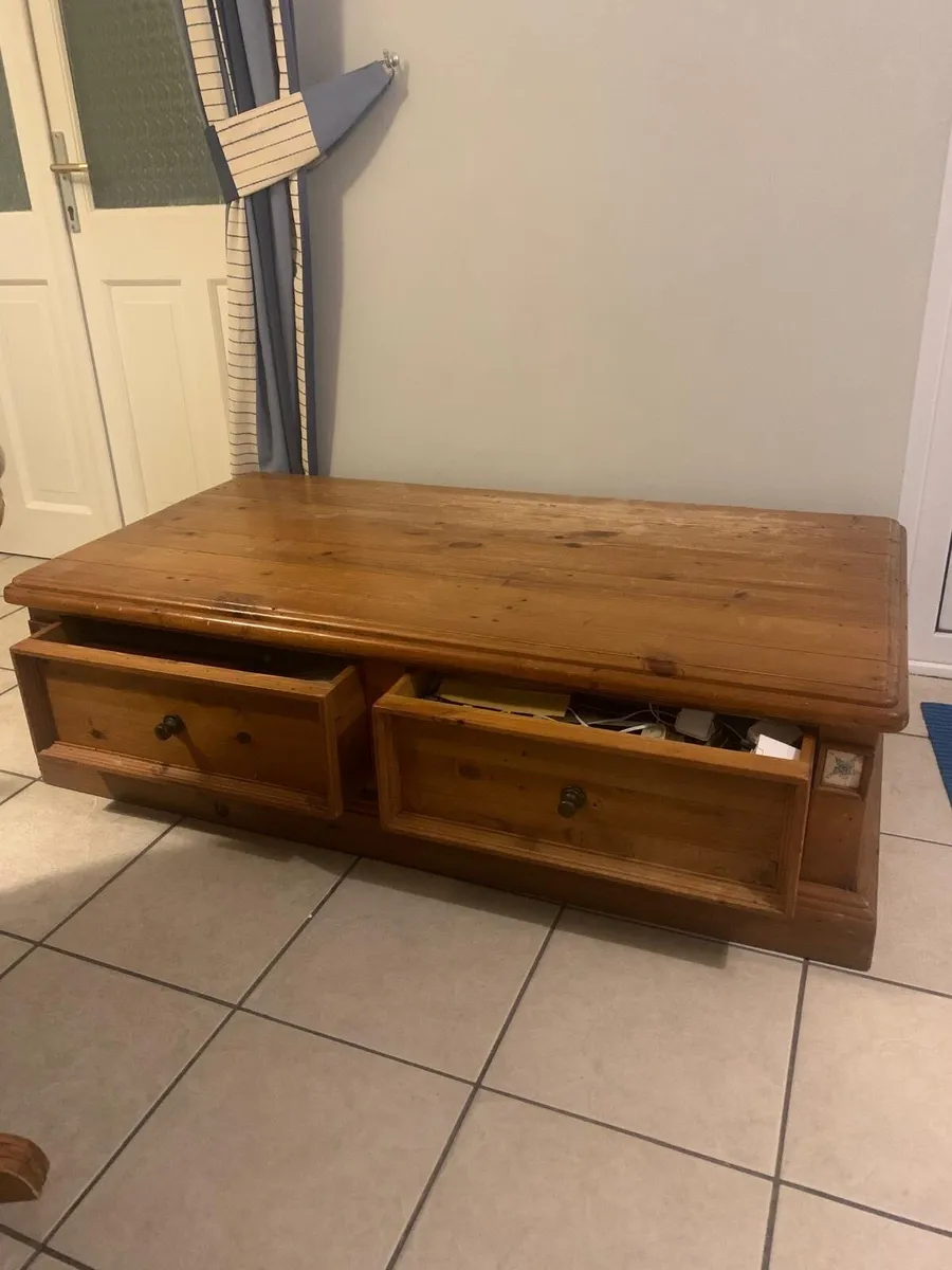 Sitting Room Furniture - Image 1