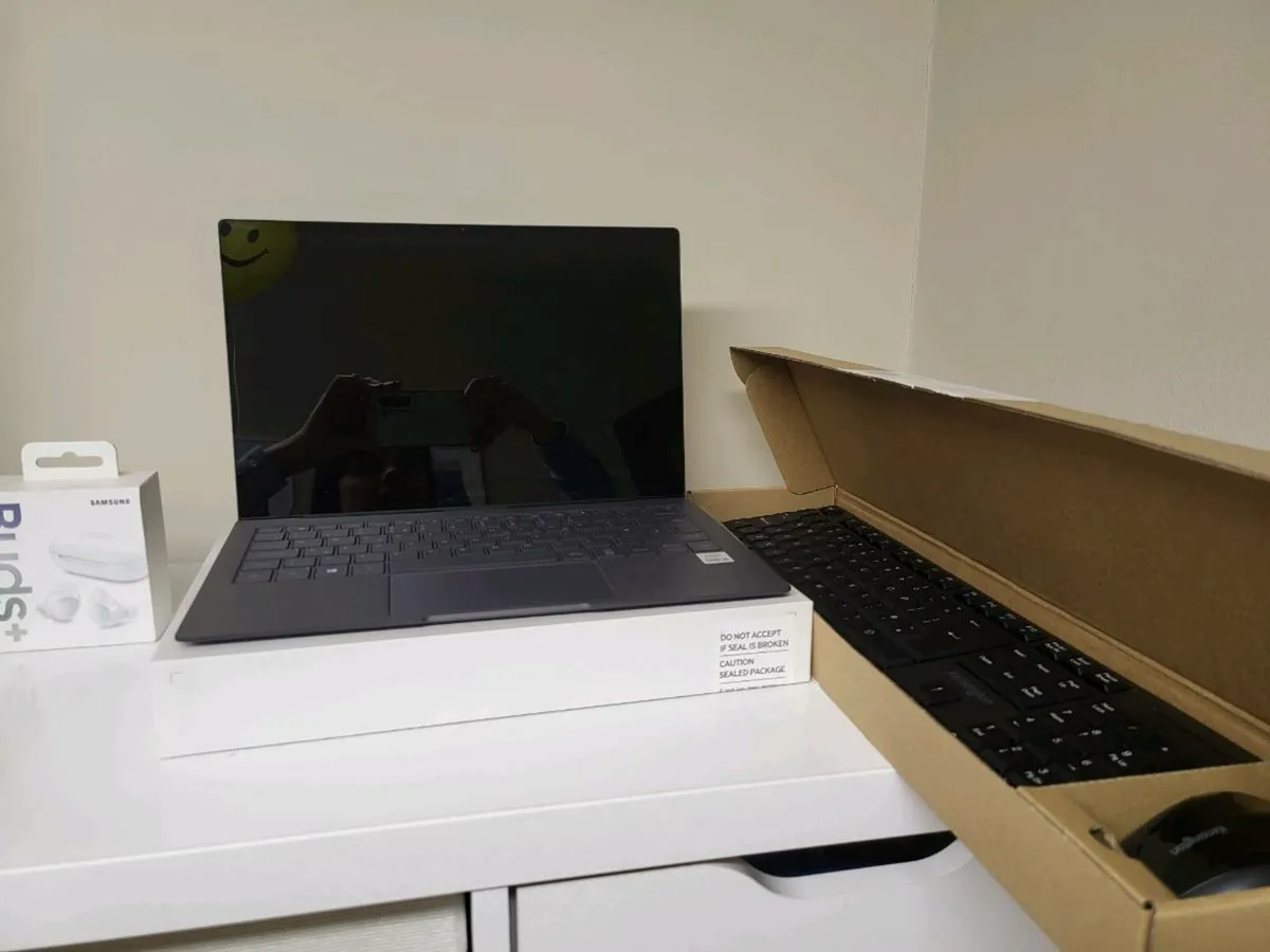 HP All in One PC & Samsung Slim Laptop - Image 2