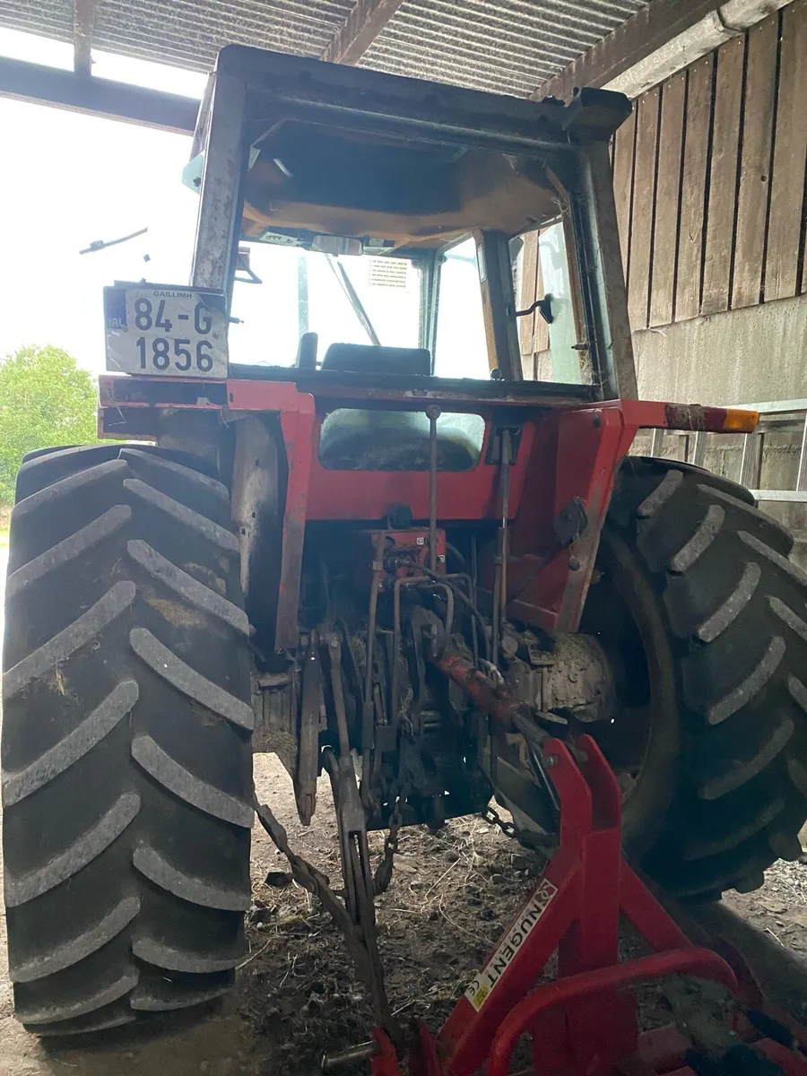 MF 675 - Image 3