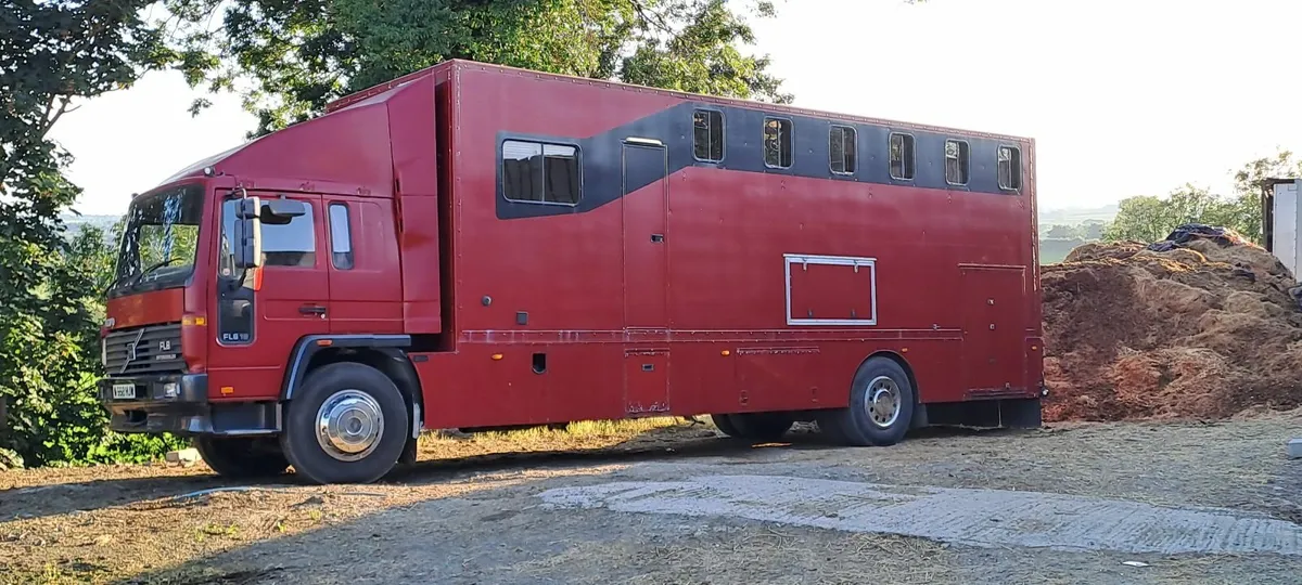 Horse lorry 18ton - Image 1
