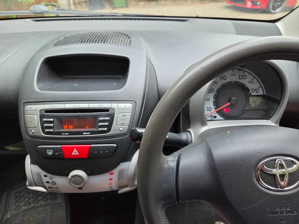 Toyota Aygo 2012 - Image 2