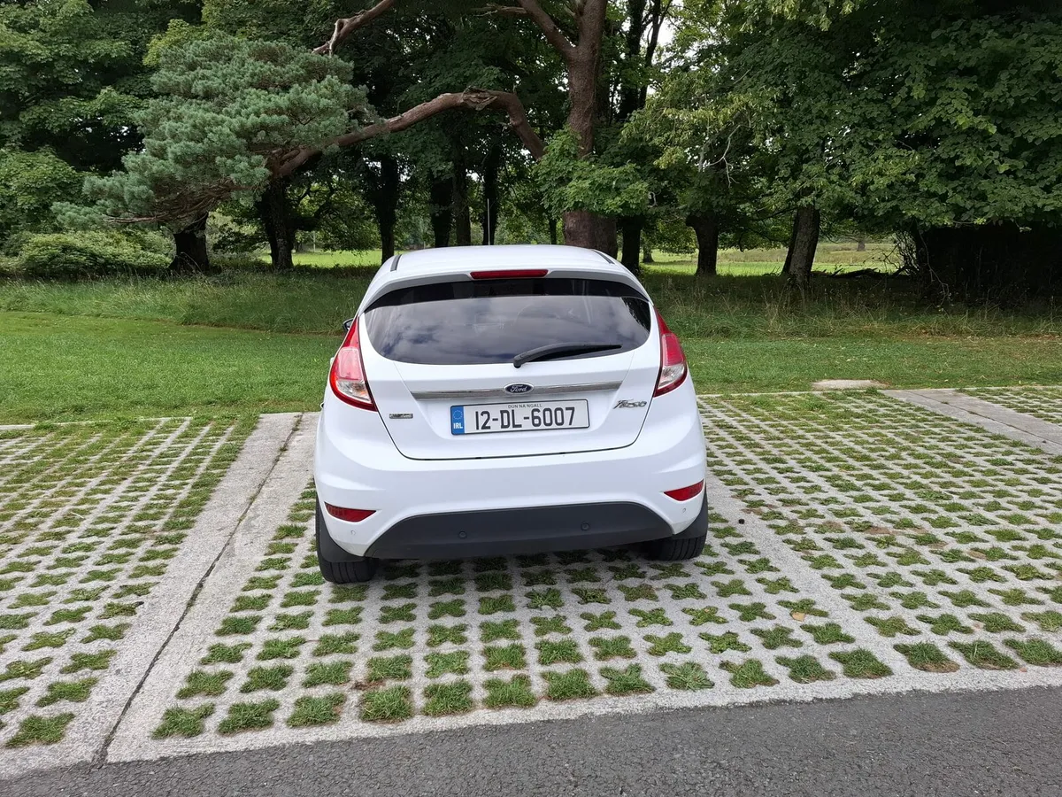 2012 Ford Fiesta - Image 4