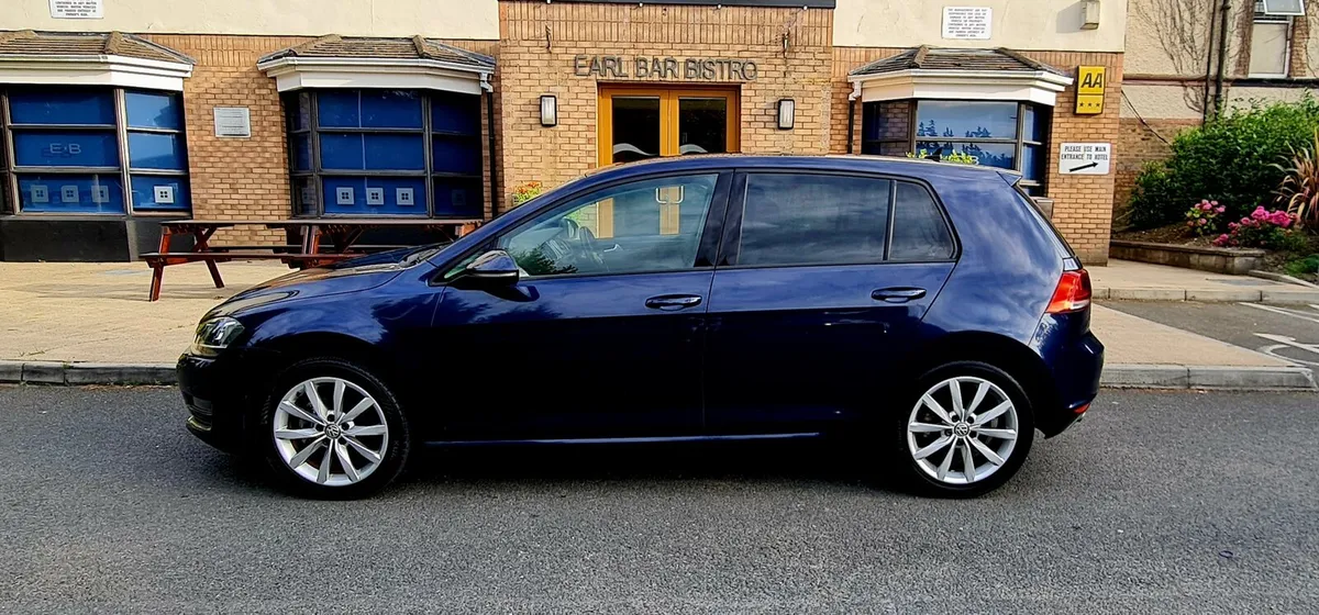 Stunning Golf 'Milano Edition' 1.4 Highline Auto - Image 4