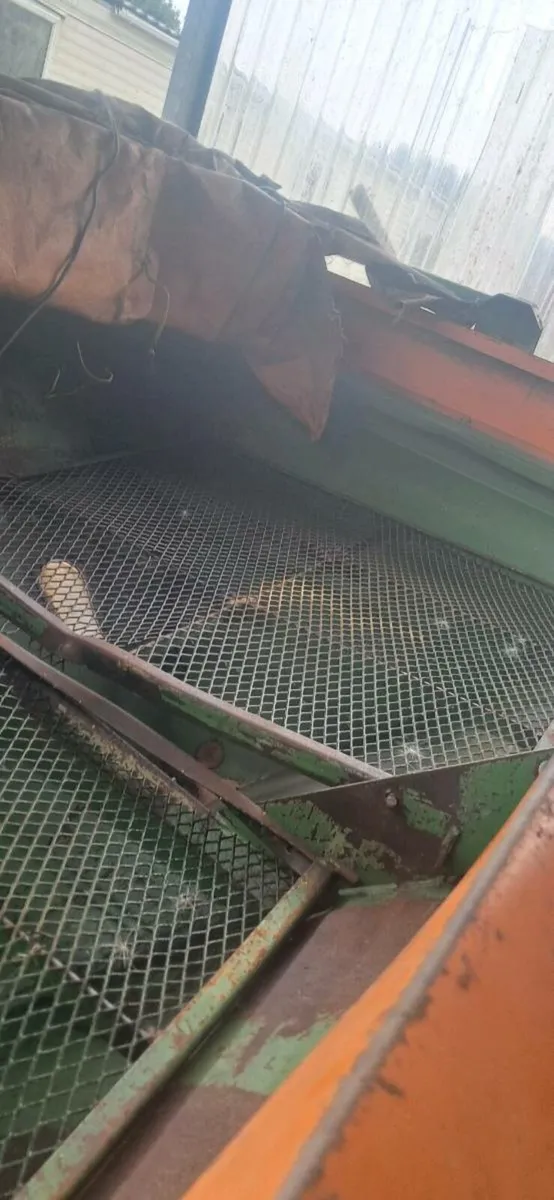 Fertilizer spreader - Image 3