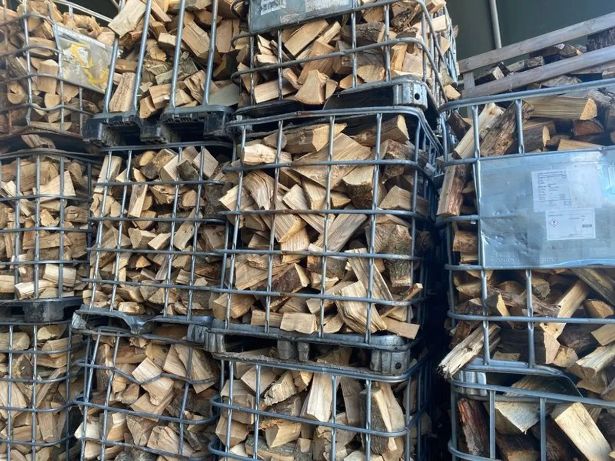 Trailer load of Dry Ash hardwood - Image 3
