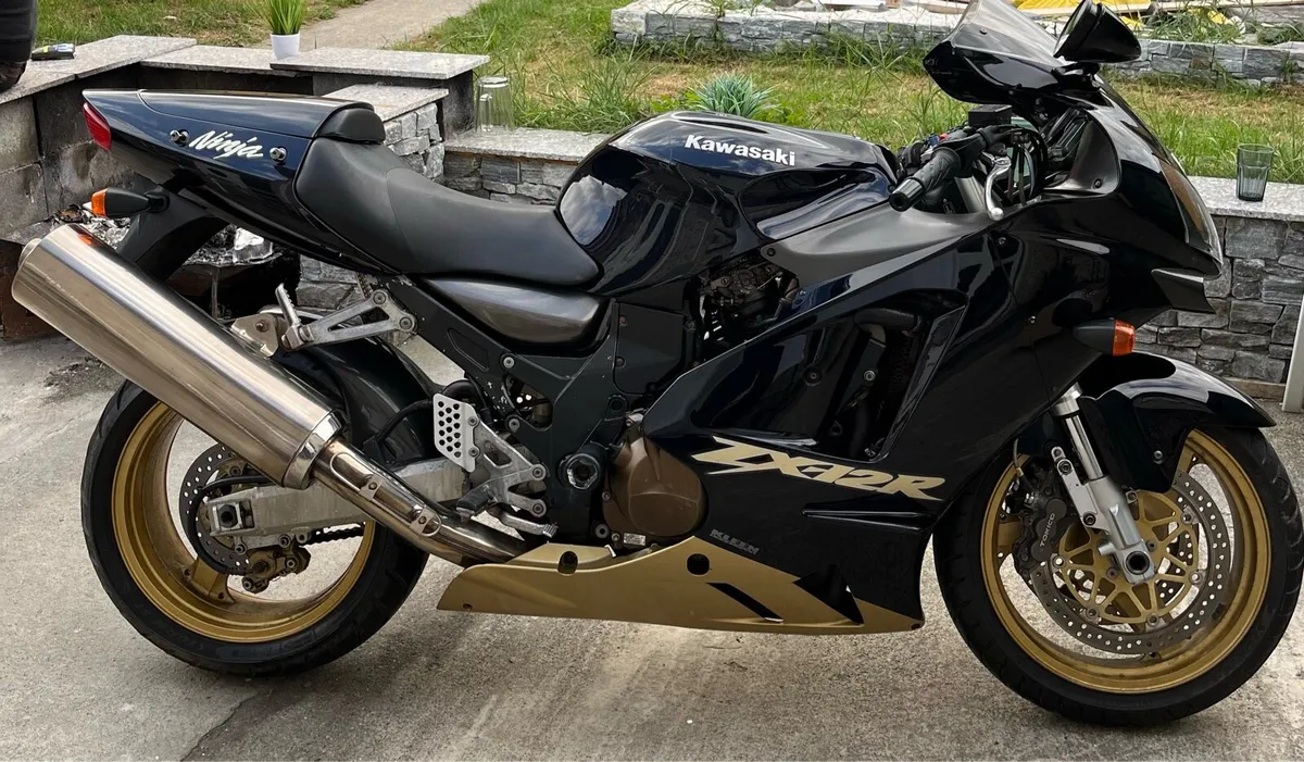 Kawasaki ZX12R - Image 2