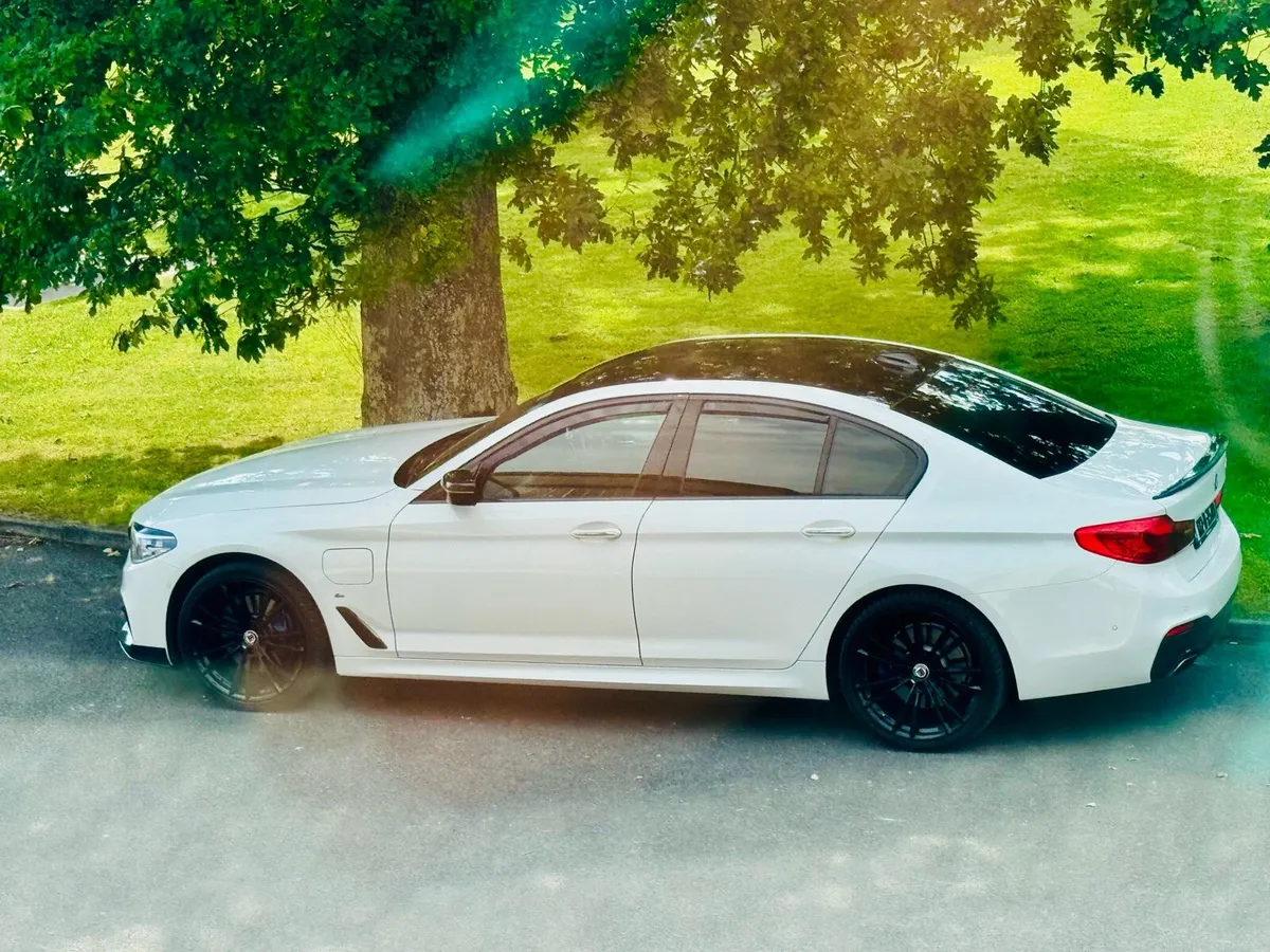 2017 BMW 5 Series 530e MSport - Image 1