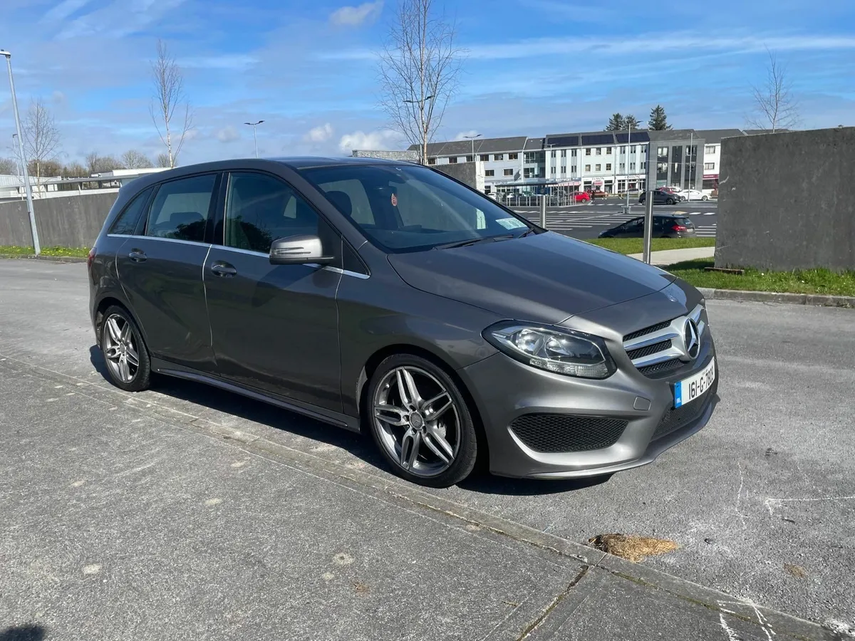 Mercedes-Benz B-Class 2.2 AMG Line (2016) - Image 2