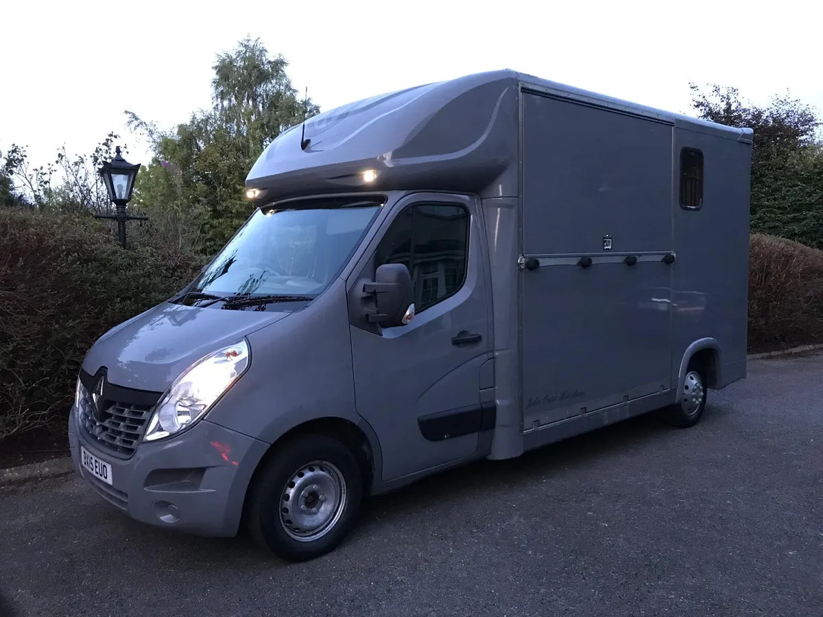 Horse box 2015 JOHN OATES HORSEBOX ONLY 110k - Image 3