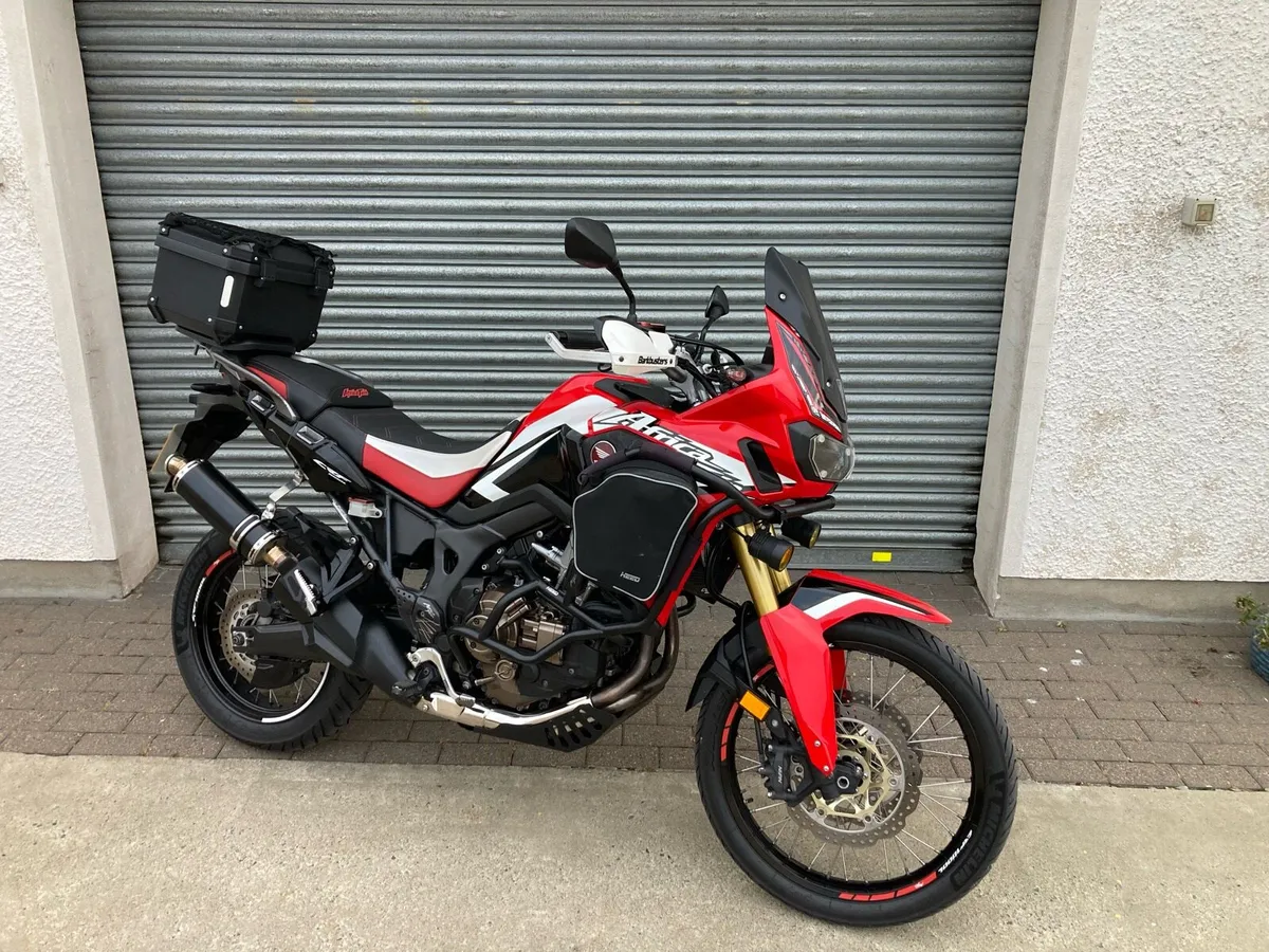 2017 Africa Twin 1000 DCT - Image 1