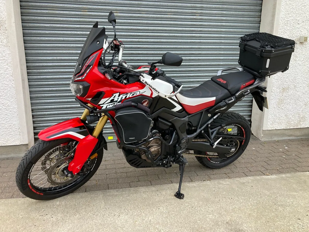 2017 Africa Twin 1000 DCT - Image 3