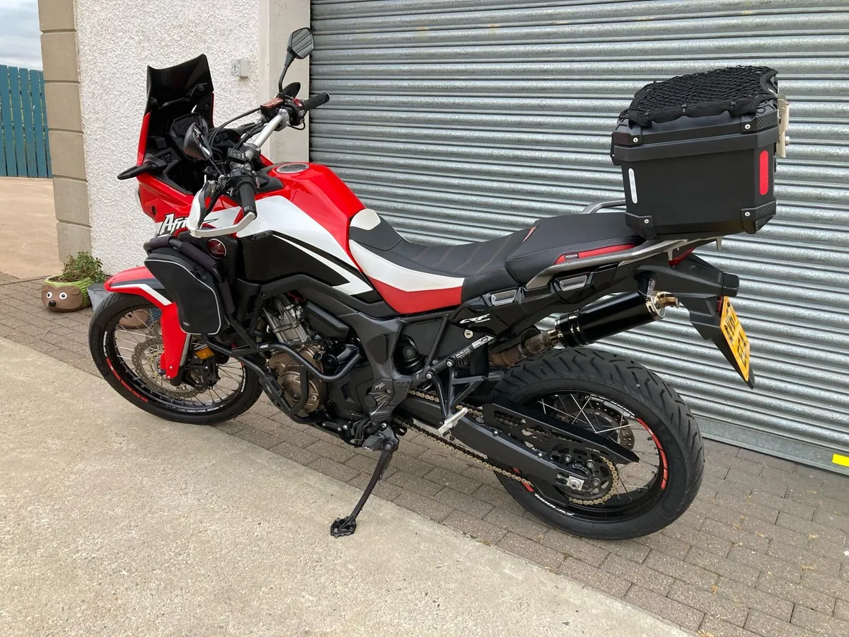2017 Africa Twin 1000 DCT - Image 4