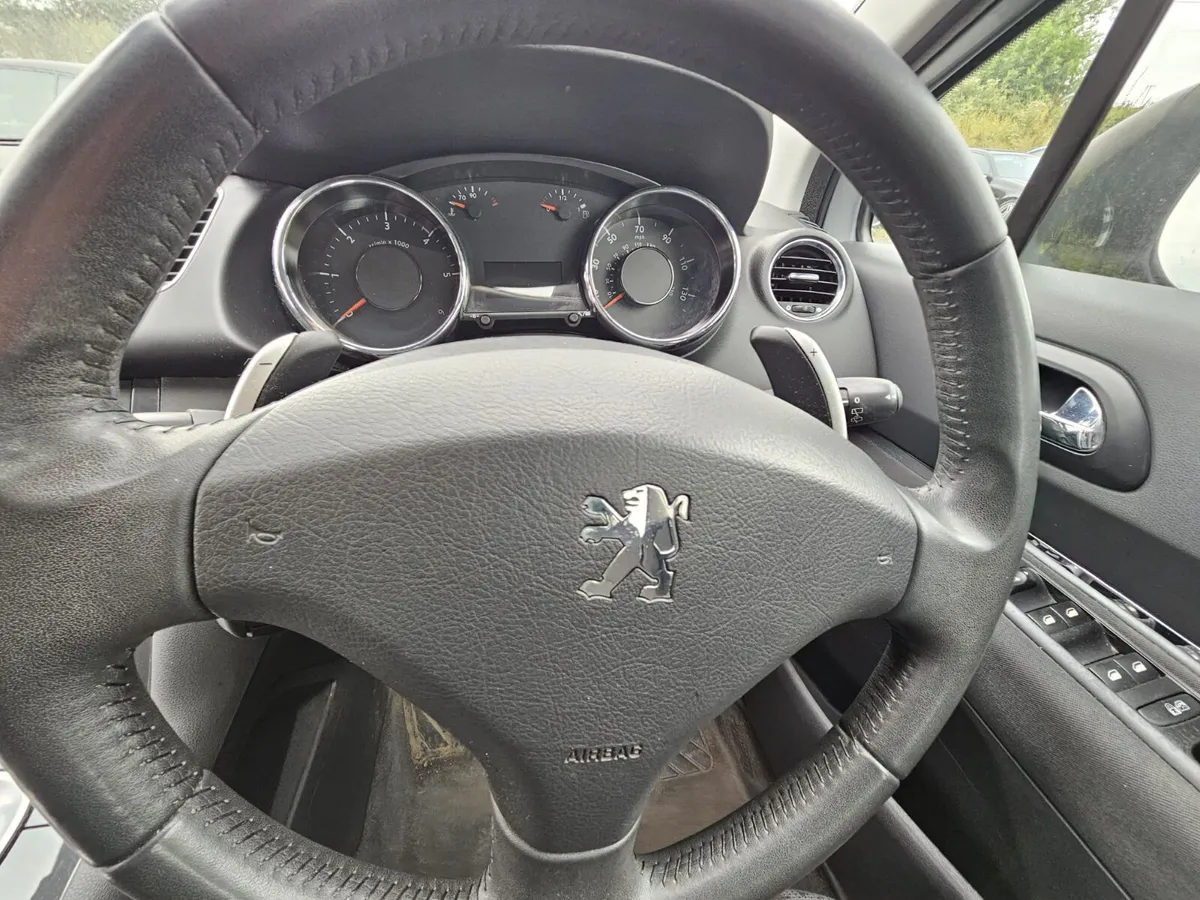 Peugeot 3008 2013 automatic €2990 - Image 2
