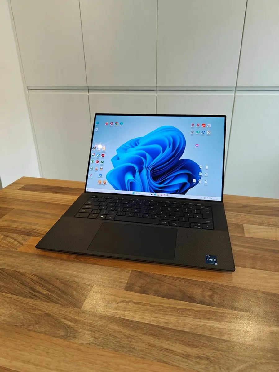 Dell Precision 5570 Laptop | 4K Touchscreen - Image 1