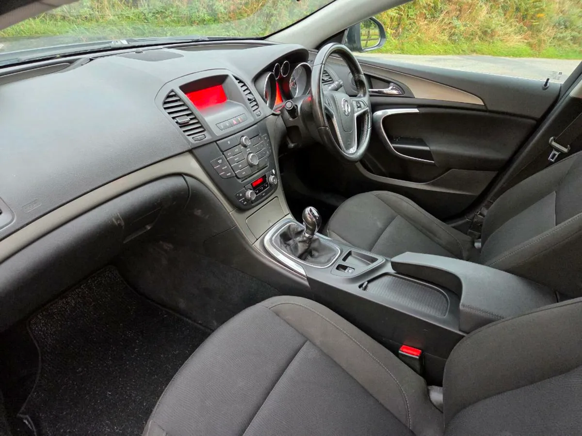 Opel Insignia CDTI Estate NCT 11.25 - Image 3