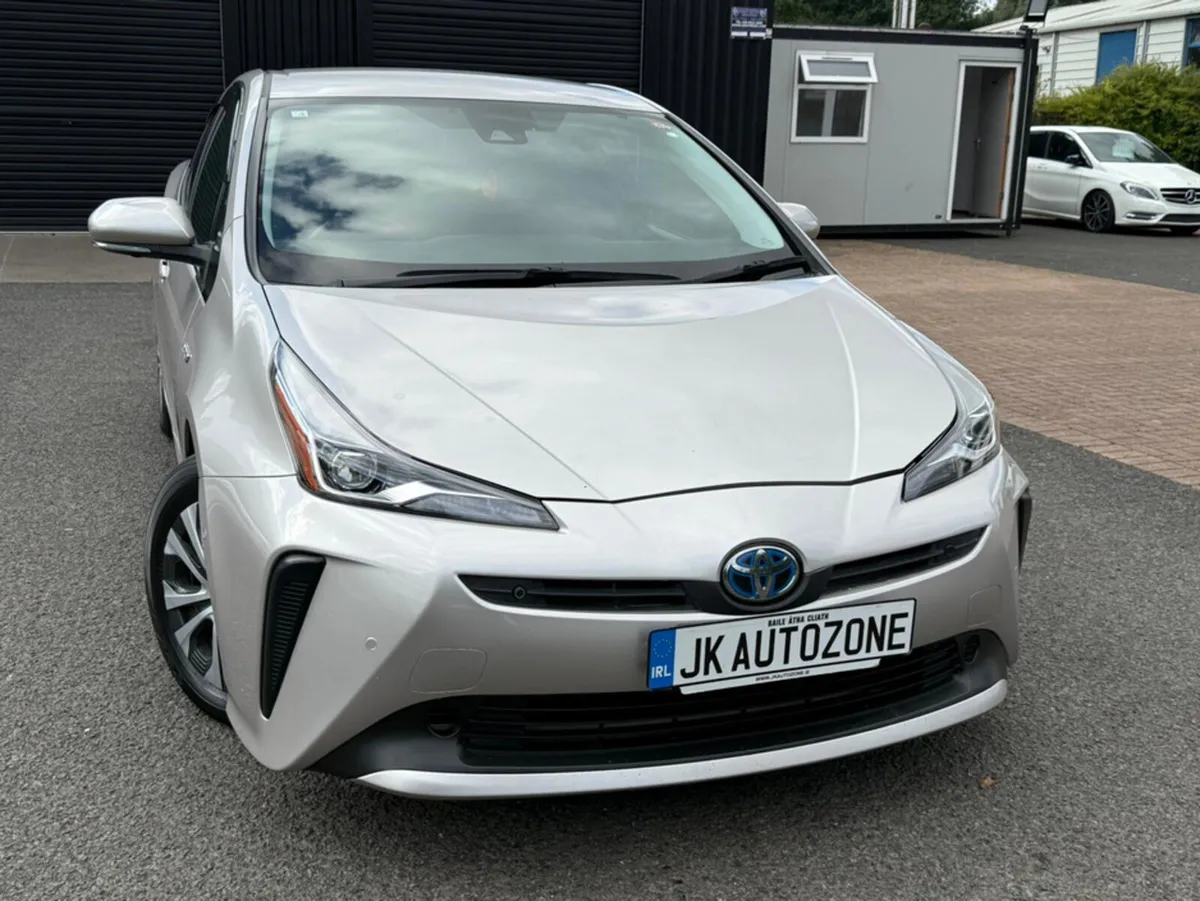 Toyota Prius 1.8 HYBRID AUTO - Image 1