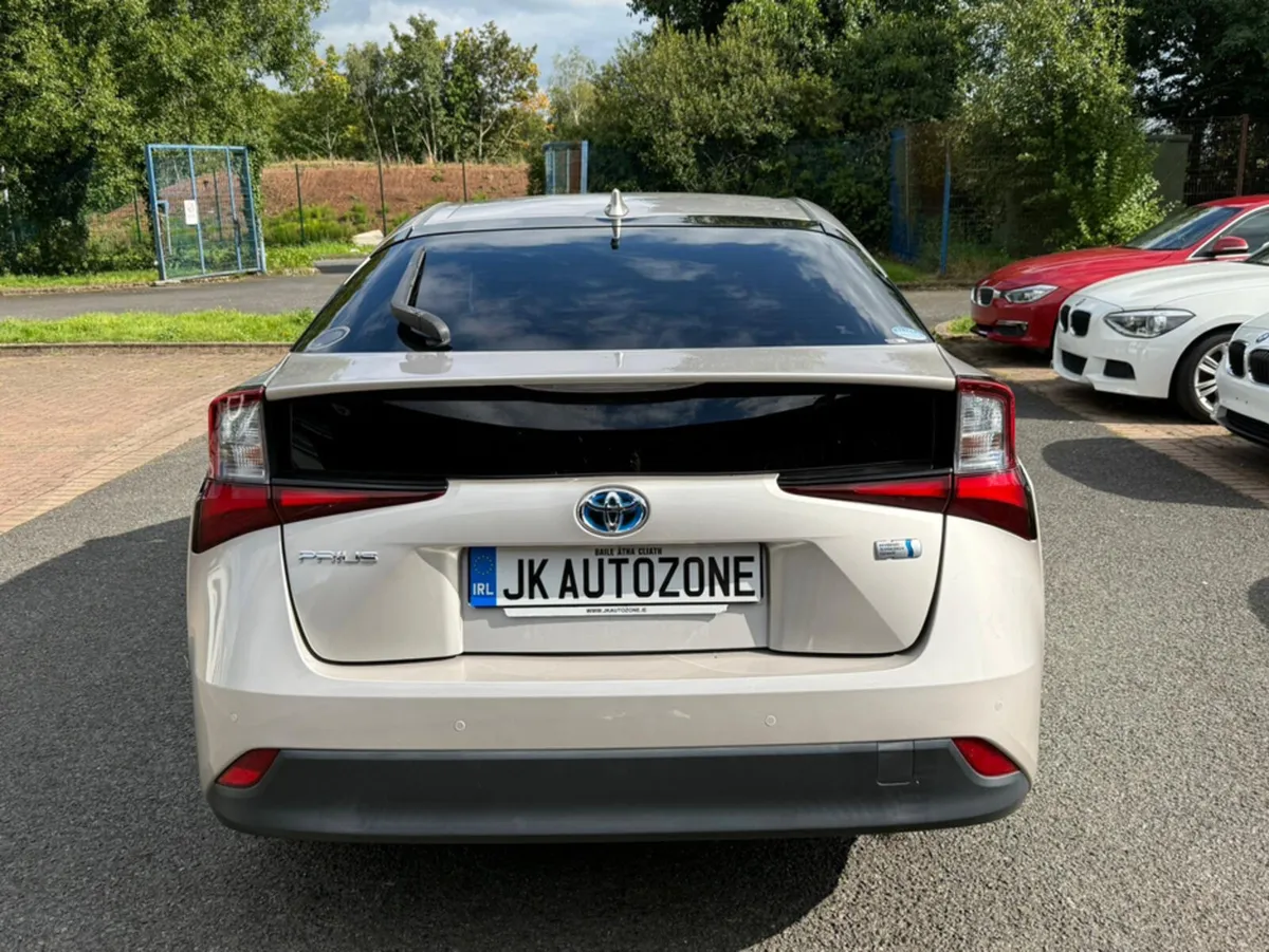 Toyota Prius 1.8 HYBRID AUTO - Image 4