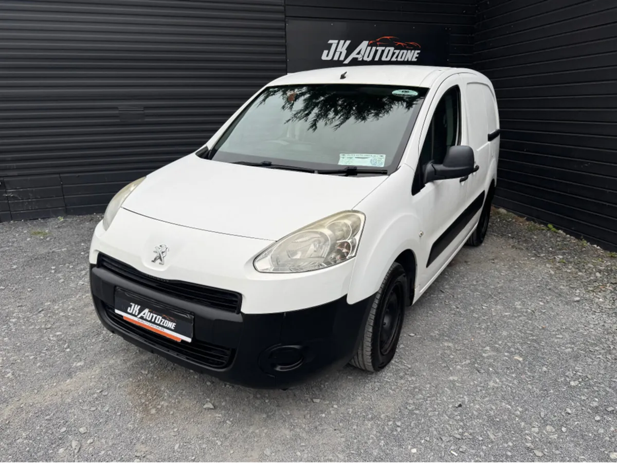 Peugeot Partner ACTIVE 1.6 HDI 75 PANE PANELED 4DR - Image 3