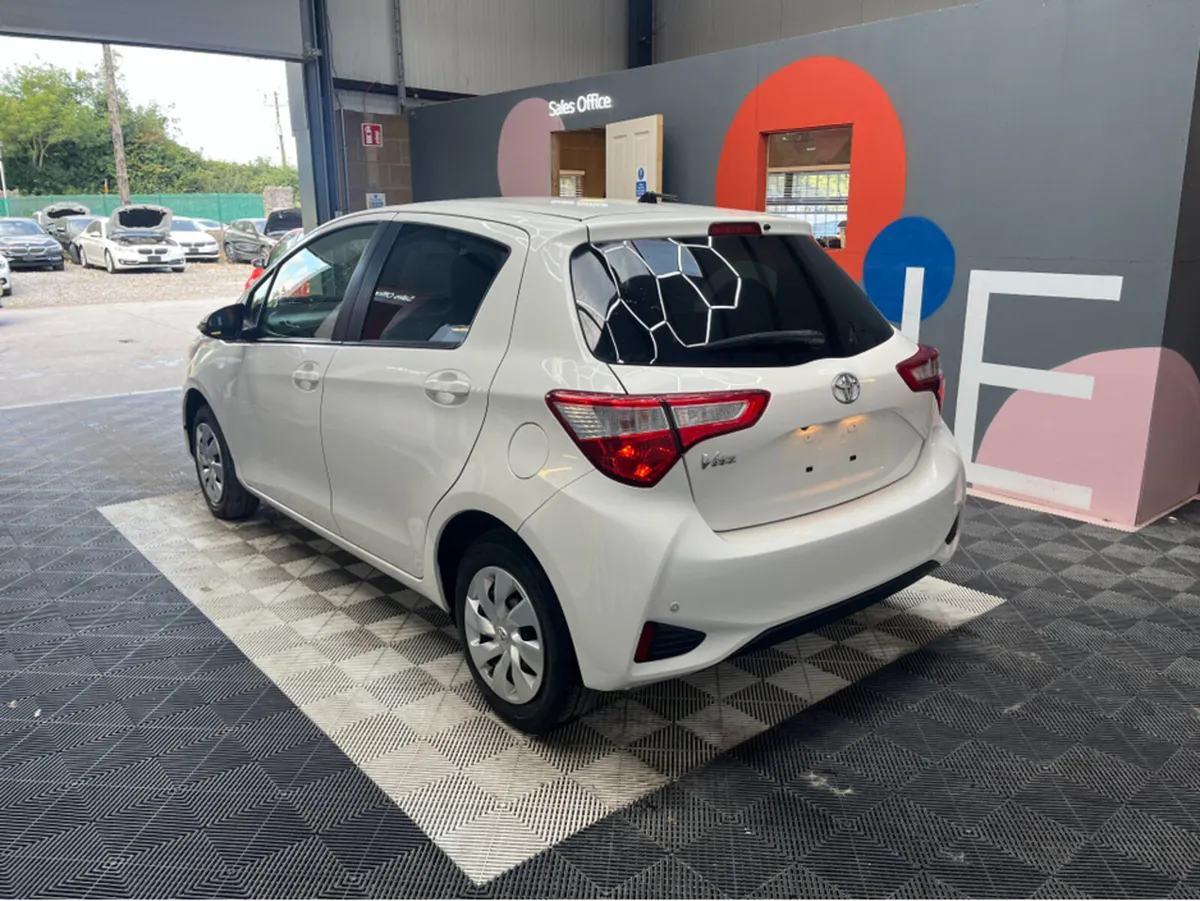 Toyota Vitz 1.0 PETROL / 92k KMs / REVERSE CAMERA - Image 4
