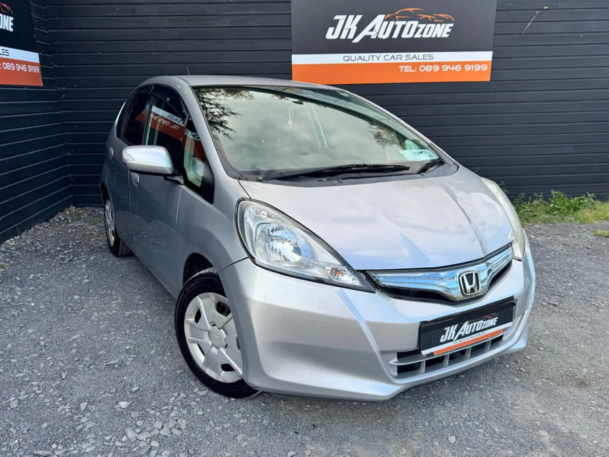 Honda Fit 1.3 HYBRID 5DR - Image 1