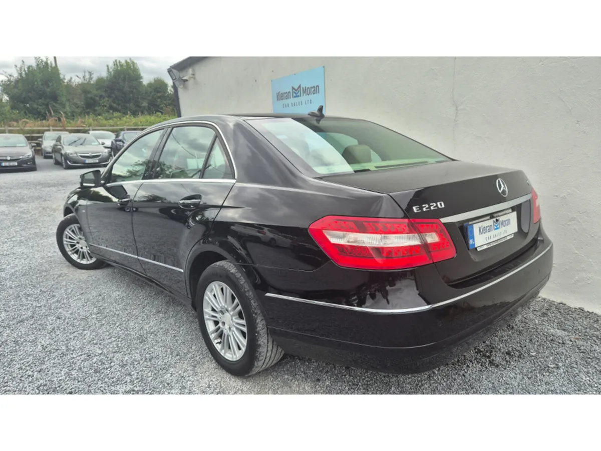 Mercedes-Benz E-Class ELEGANCE - Image 3