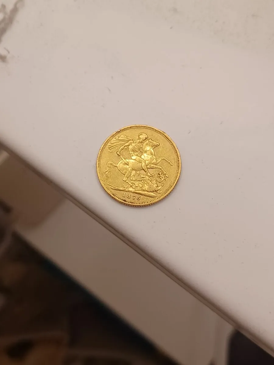 Sovereign gold coin - Image 1