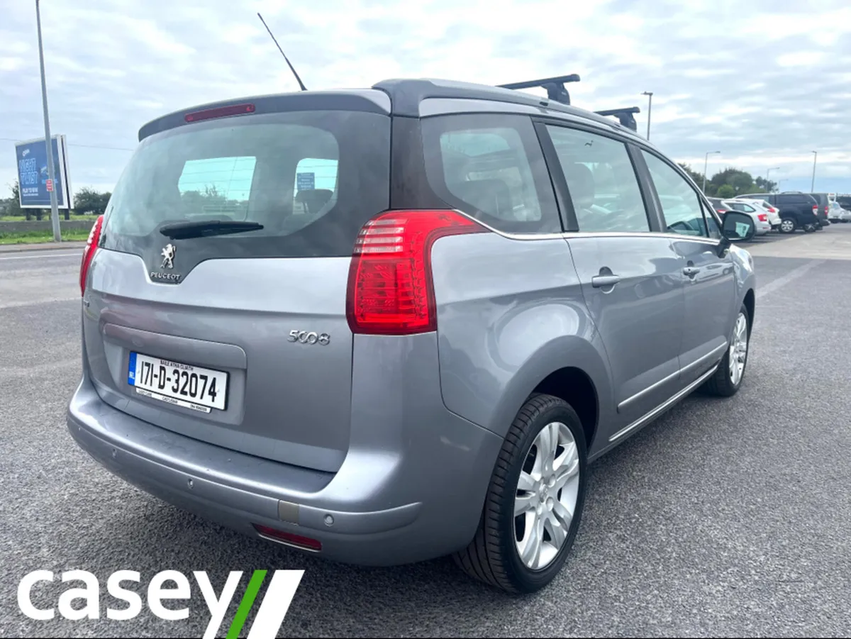 Peugeot 5008 ACTIVE 1.6 BLUE HDI 120 4DR AUTO - Image 4