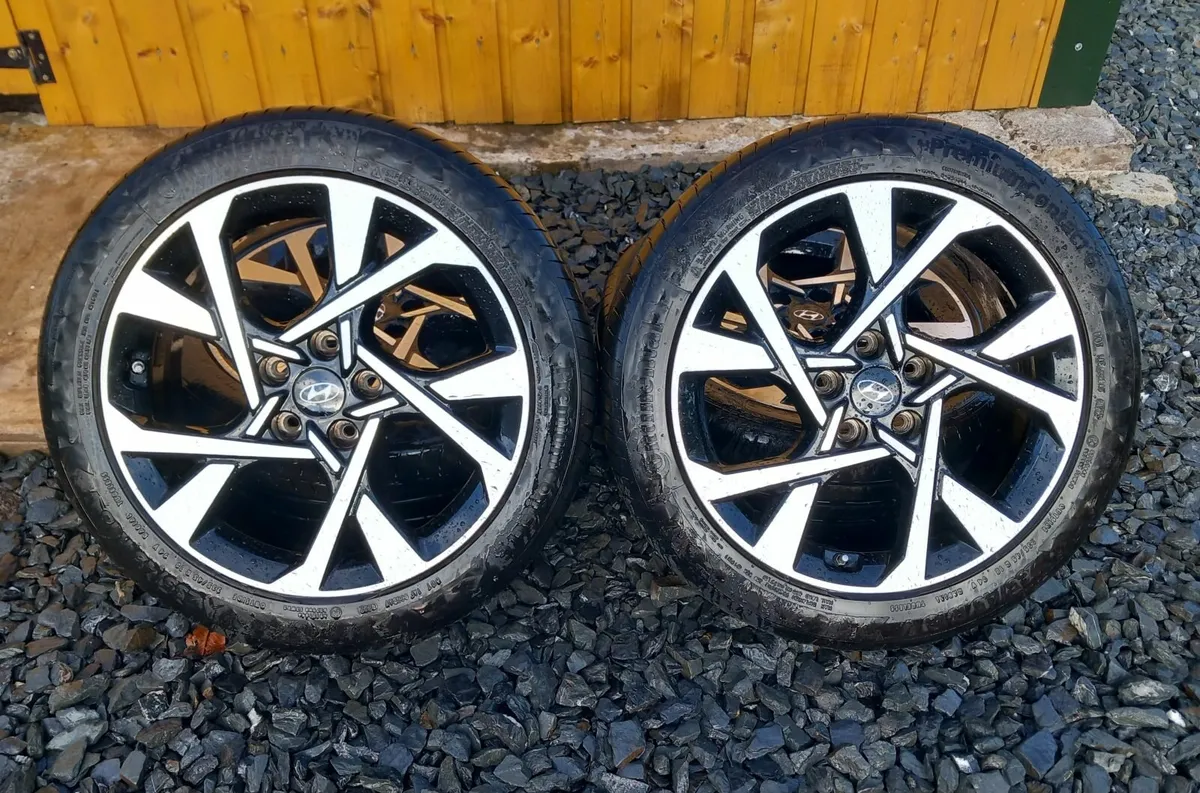 Hyundai 18inch 5x114.3 Alloy Wheels - Image 1