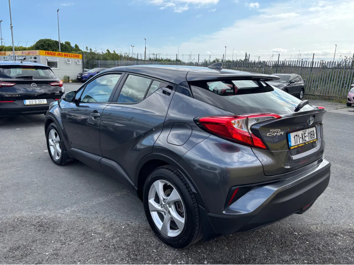 Toyota C-HR HYBRID LUNA 4DR AUTO - Image 3