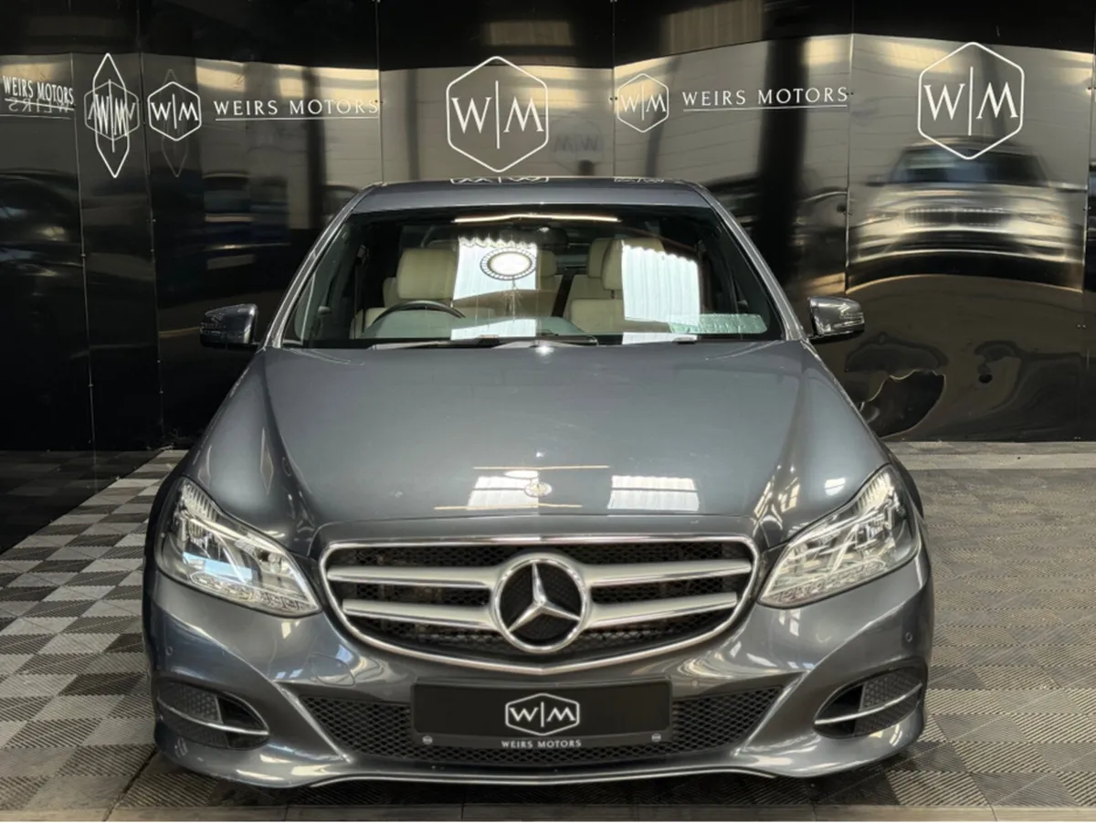 Mercedes-Benz E-Class 200 AVANTGARDE AUTO 4DR ONE - Image 4