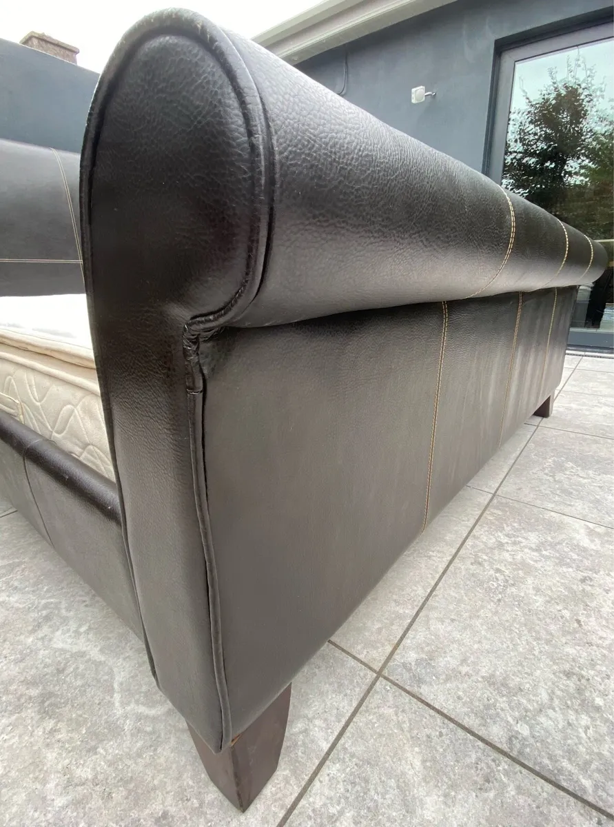 King size bed - Image 2