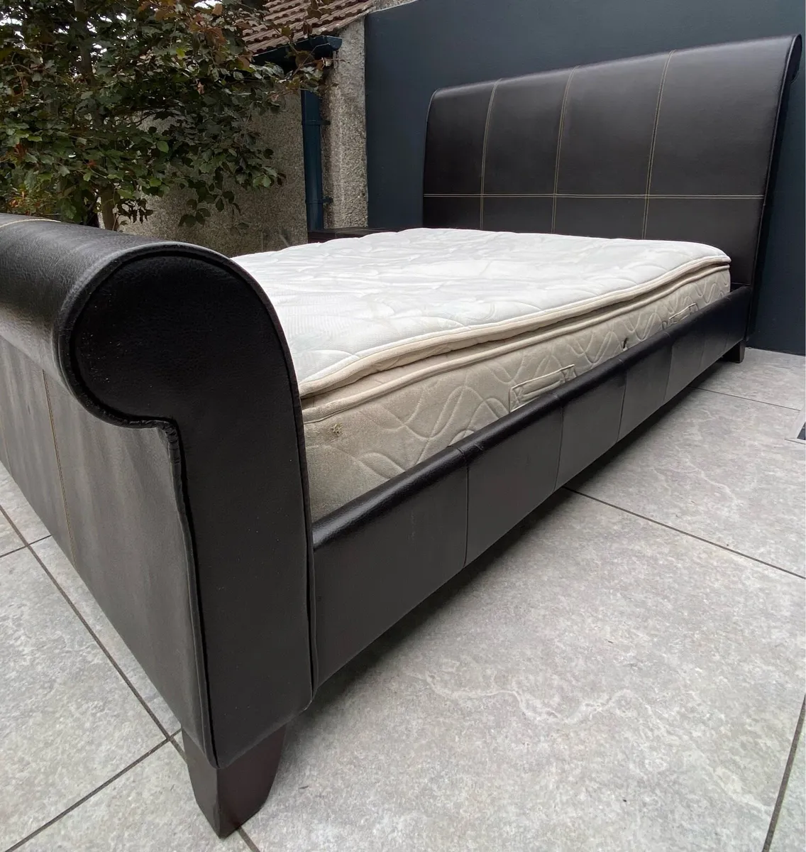 King size bed - Image 4