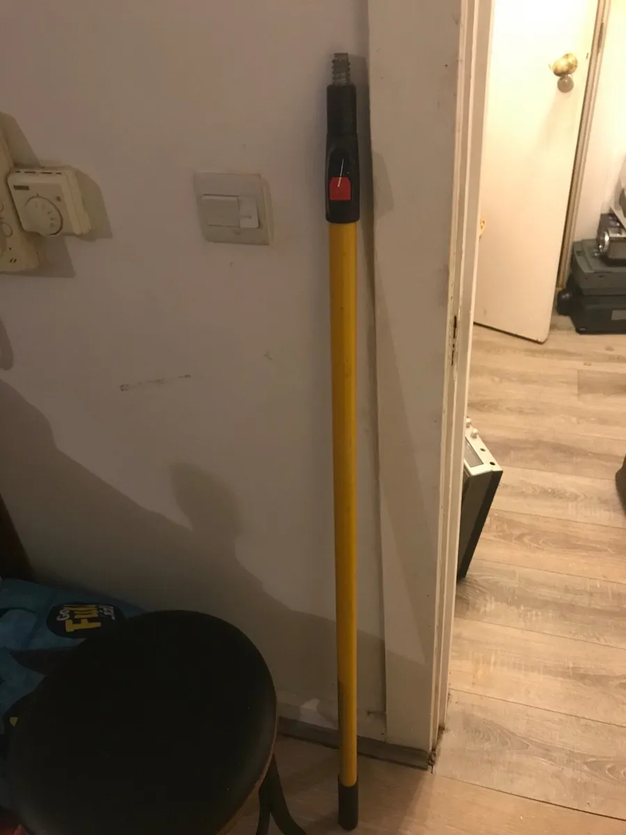 Paint  roller handle