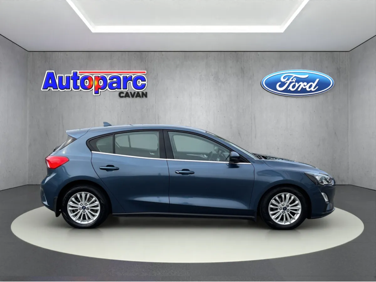 Ford Focus TITANIUM 5DR 1.5 TD 120 PS *91,767 KMS* - Image 2