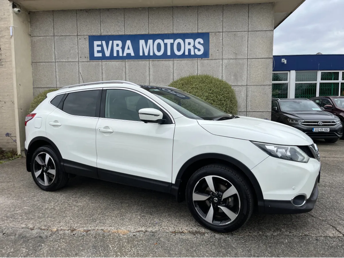 Nissan Qashqai SV PREMIUM 1.5 DIESEL //HIGH SPEC// - Image 3