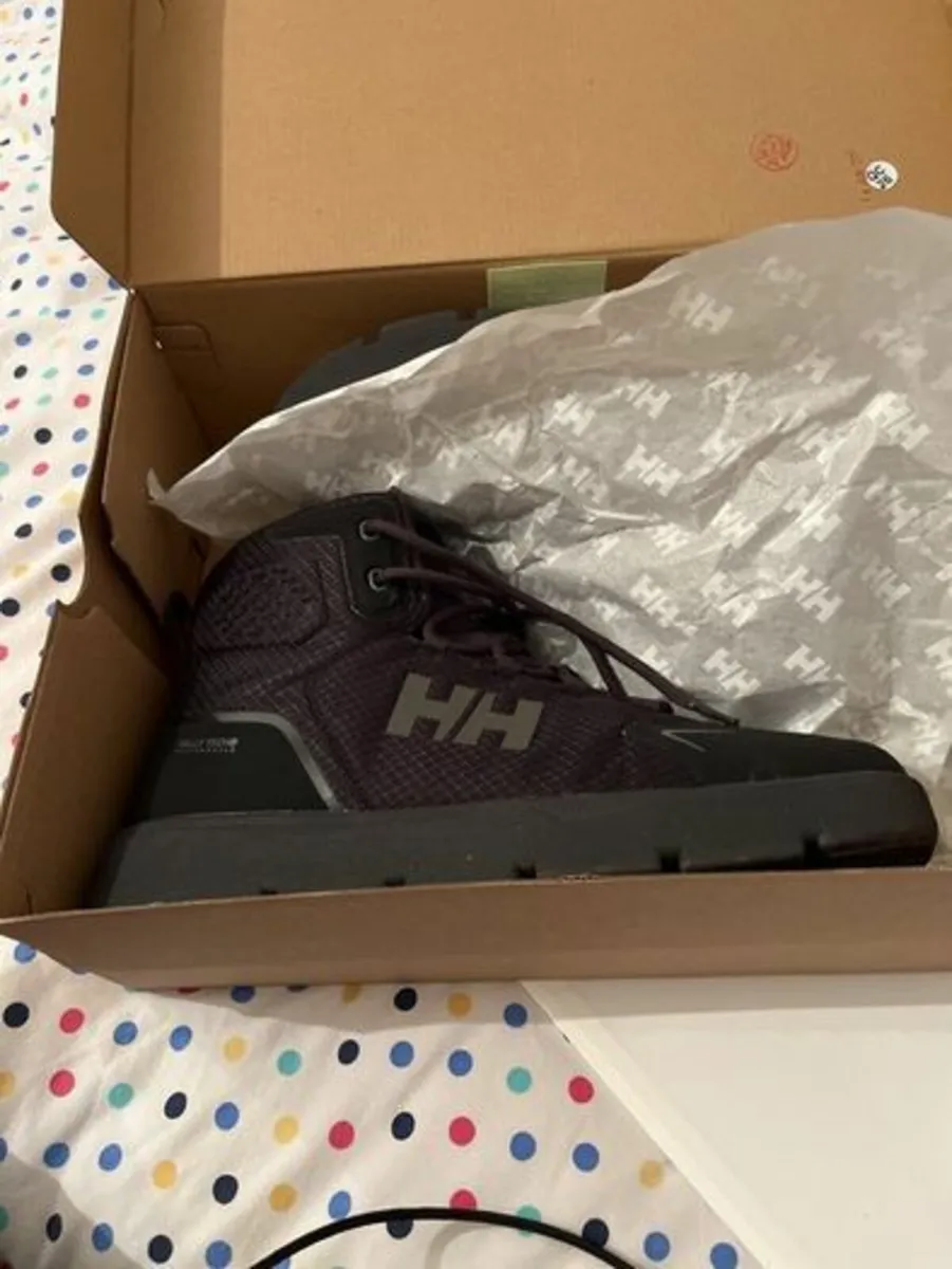 Helly Hansen - Canyon ULLR Boots. Urban not Hiking - Image 1