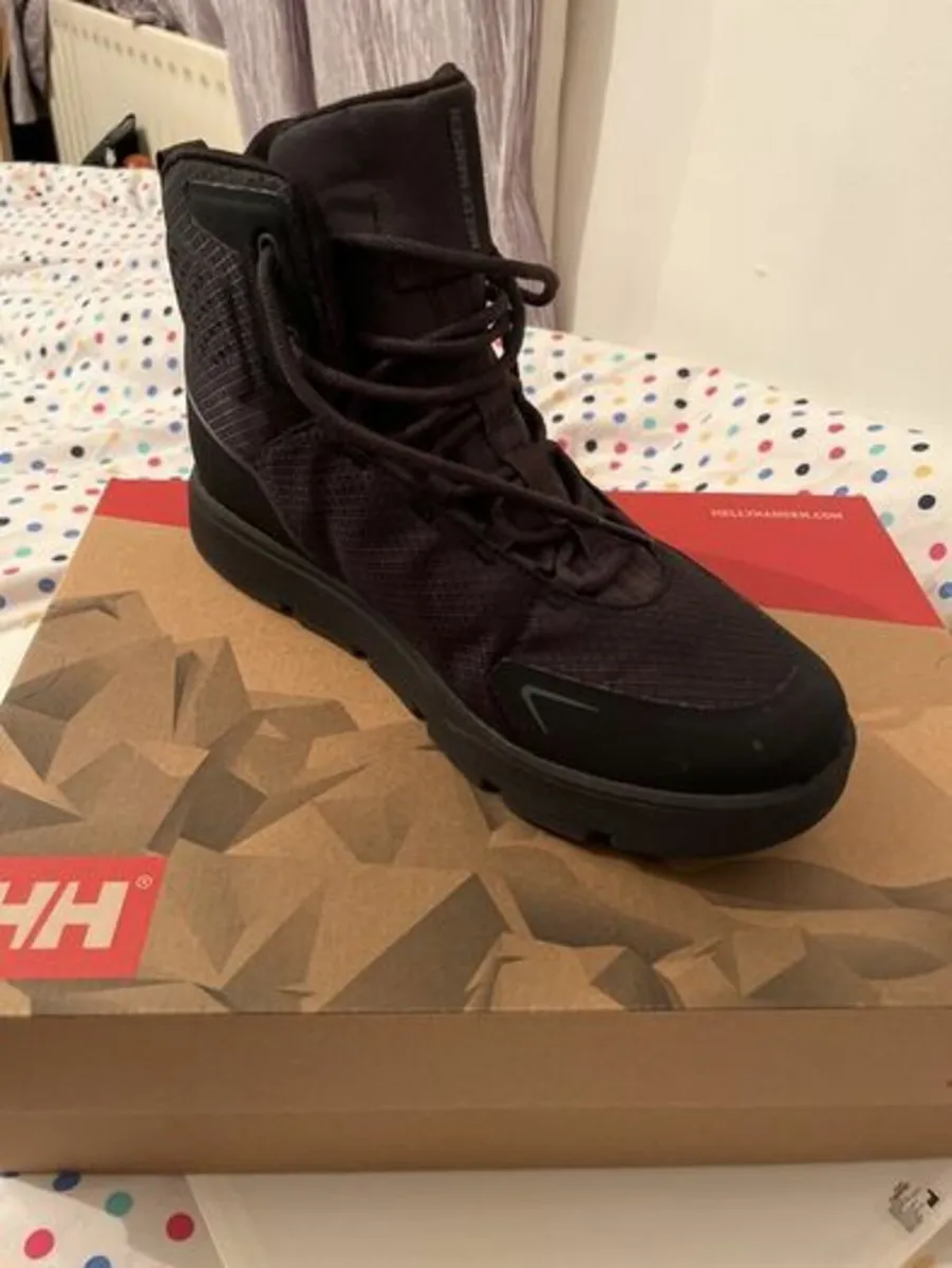 Helly Hansen - Canyon ULLR Boots. Urban not Hiking - Image 3
