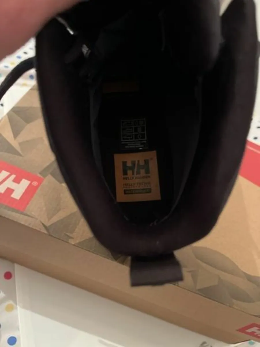 Helly Hansen - Canyon ULLR Boots. Urban not Hiking - Image 4