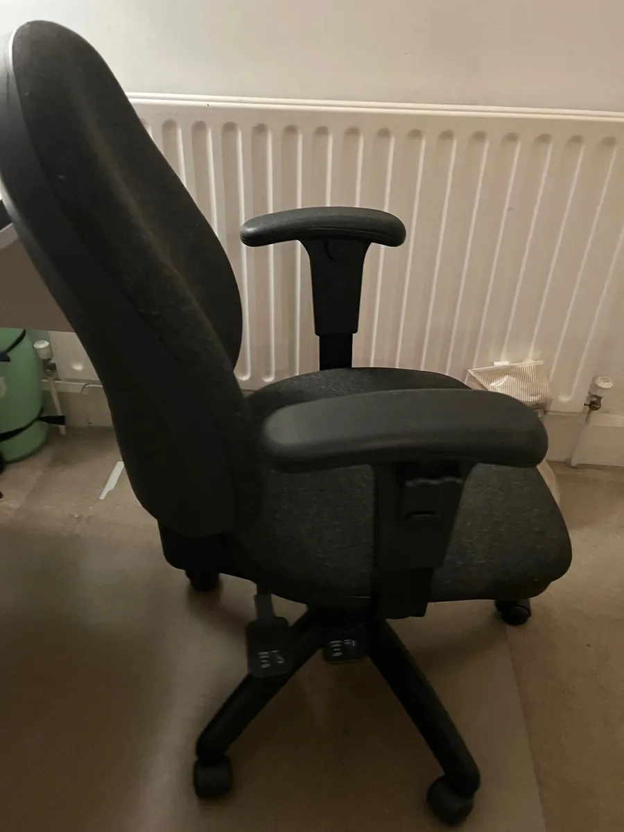 Home office desk & chair - Image 2