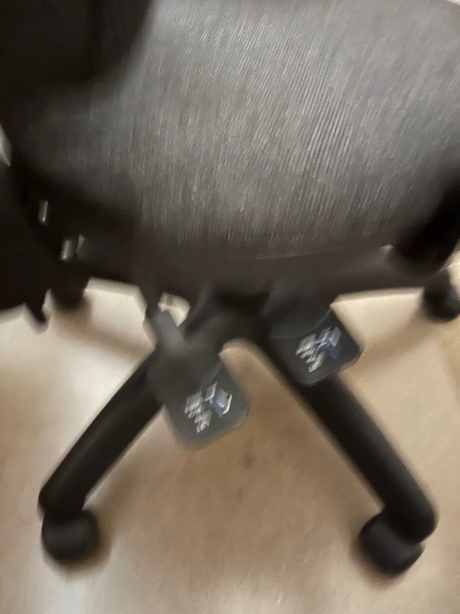 Home office desk & chair - Image 4
